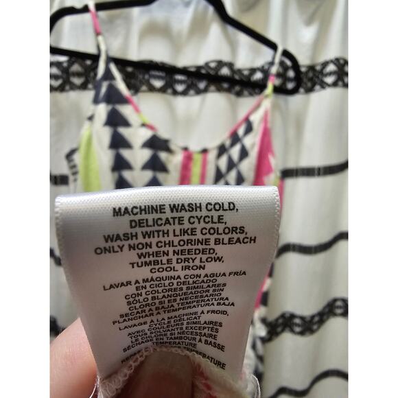 Velvet by Graham & Spencer geometric print spaghetti straps tiered midi dress - Picture 12 of 12